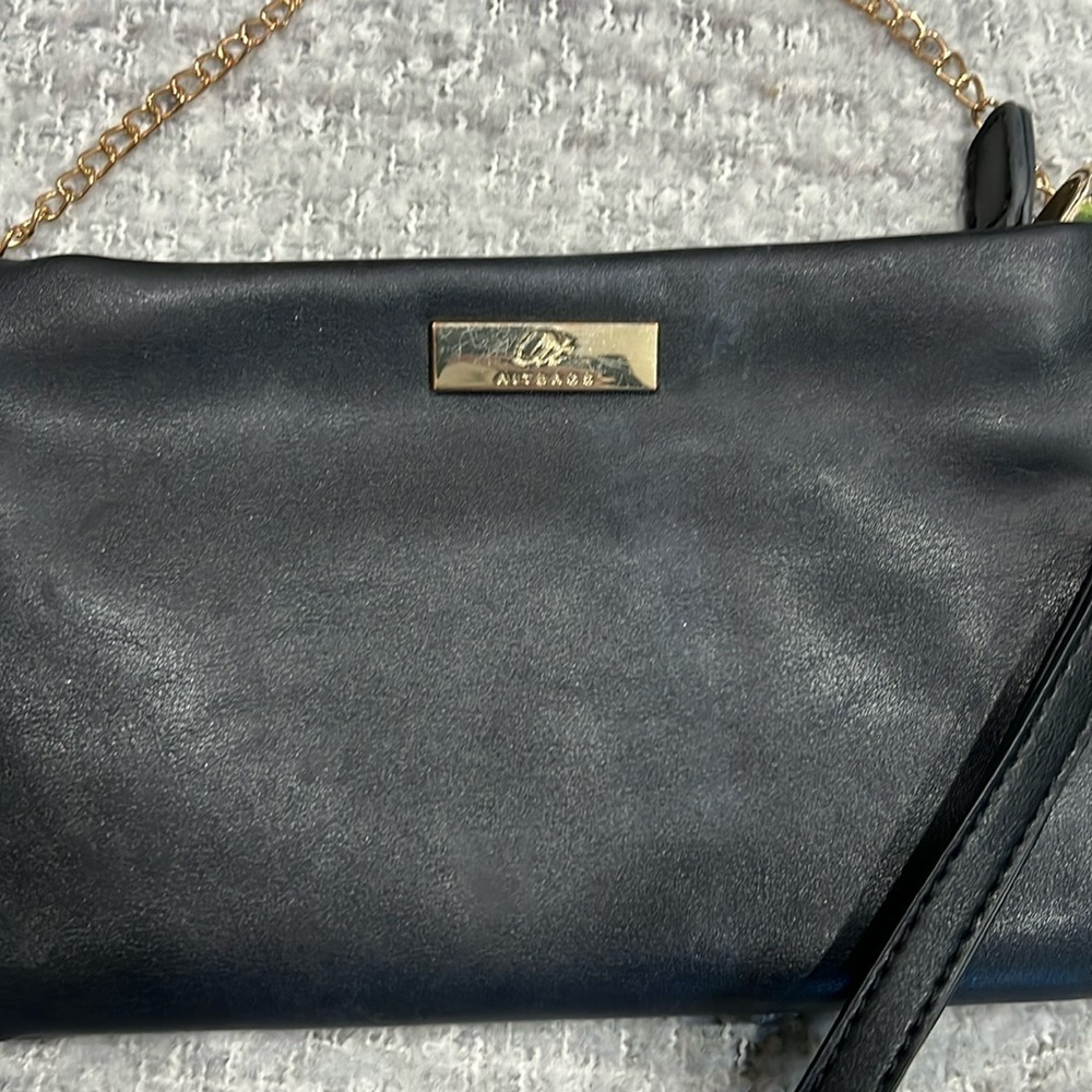 (42) Aitbags crossbody wristlet​ - Picture 2 of 5